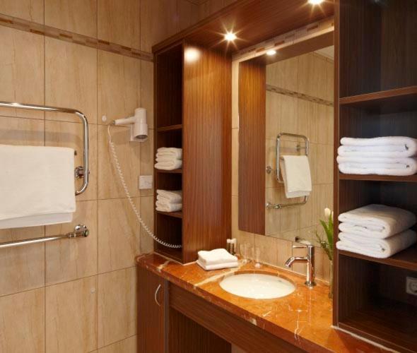 Froejel Resort & Spa Экстерьер фото